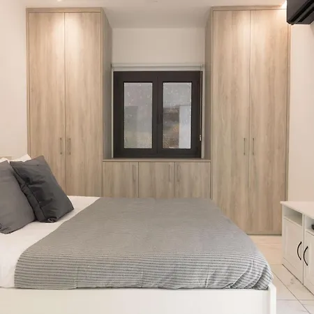 Phaedrus Living Luxury