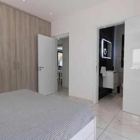 Phaedrus Living Luxury Villa *