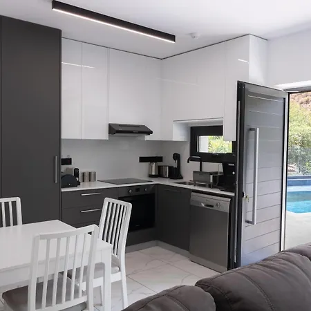 Phaedrus Living Luxury